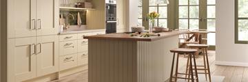 Wilton Oakgrain Cream Kitchens